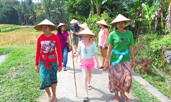 Landsby aktiviteter i Desa Tunjuk